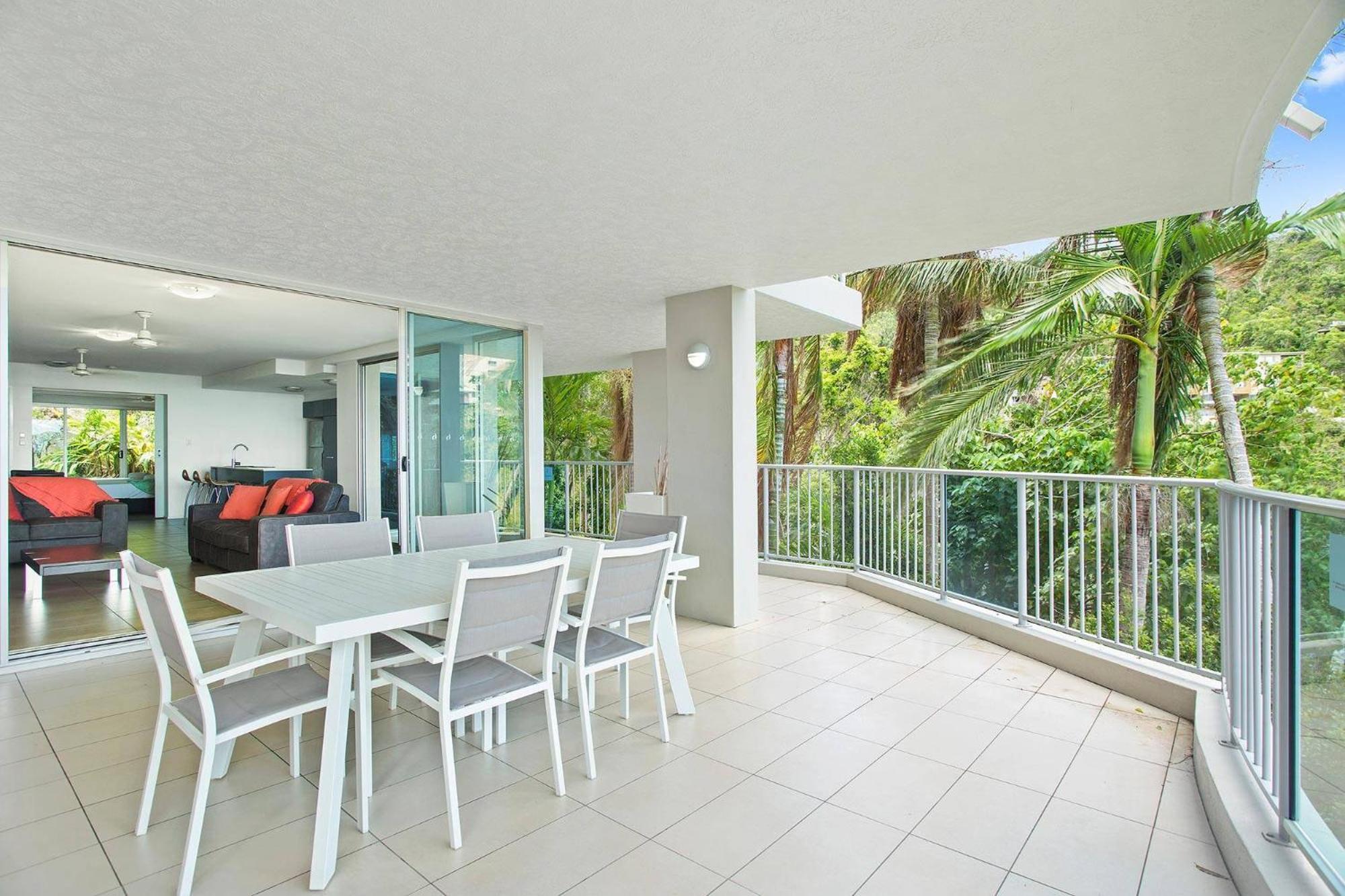 Azure Sea Whitsunday Resort Airlie Beach Exterior photo